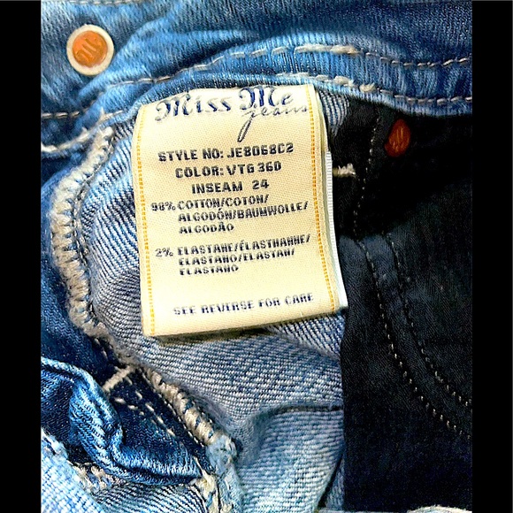 Miss Me Signature Rise 25 Cropped Jeans - Picture 6 of 6